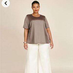 11 Honore Aida top in cinder size 16